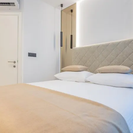 Samstag Parkzone Hotell 4*